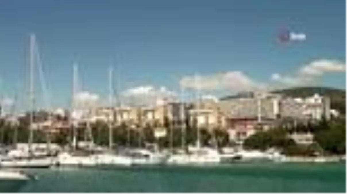 Kuşadası'nda 40 yatçı bayramı marina içinde izole şekilde geçiriyor