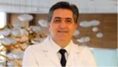 Salgın döneminde evdeki çocuklar için miyopi uyarısı Salgın döneminde evdeki çocuklar için miyopi uyarısı