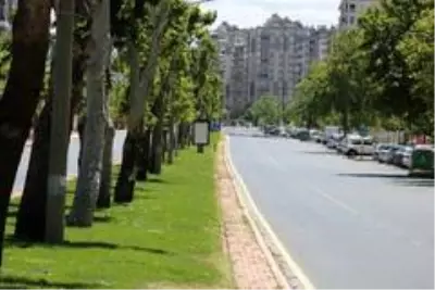Sokaklar sessizliğe büründü Sokaklar sessizliğe büründü