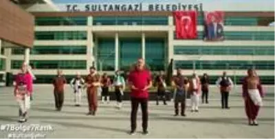Tarihi kemerde halk oyunları şovu