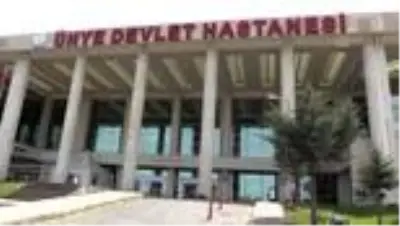 Tek yumurta ikizi doktorlar Kovid 19'a karşı birlikte mücadele veriyor Tek yumurta ikizi doktorlar Kovid 19'a karşı birlikte mücadele veriyor