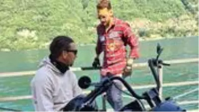 Zlatan Ibrahimovic, Hakan Çalhanoğlu ile çıktığı motor turunu sosyal medyadan paylaştı Zlatan Ibrahimovic, Hakan Çalhanoğlu ile çıktığı motor turunu sosyal medyadan paylaştı