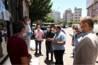 AK Partililer esnaf ziyareti yaptı AK Partililer esnaf ziyareti yaptı