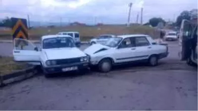 Balıkesir'de trafik kazası: 1 ölü, 2 yaralı