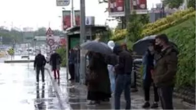 Beklenen yağmur İstanbul'da etkili olmaya başladı Beklenen yağmur İstanbul'da etkili olmaya başladı