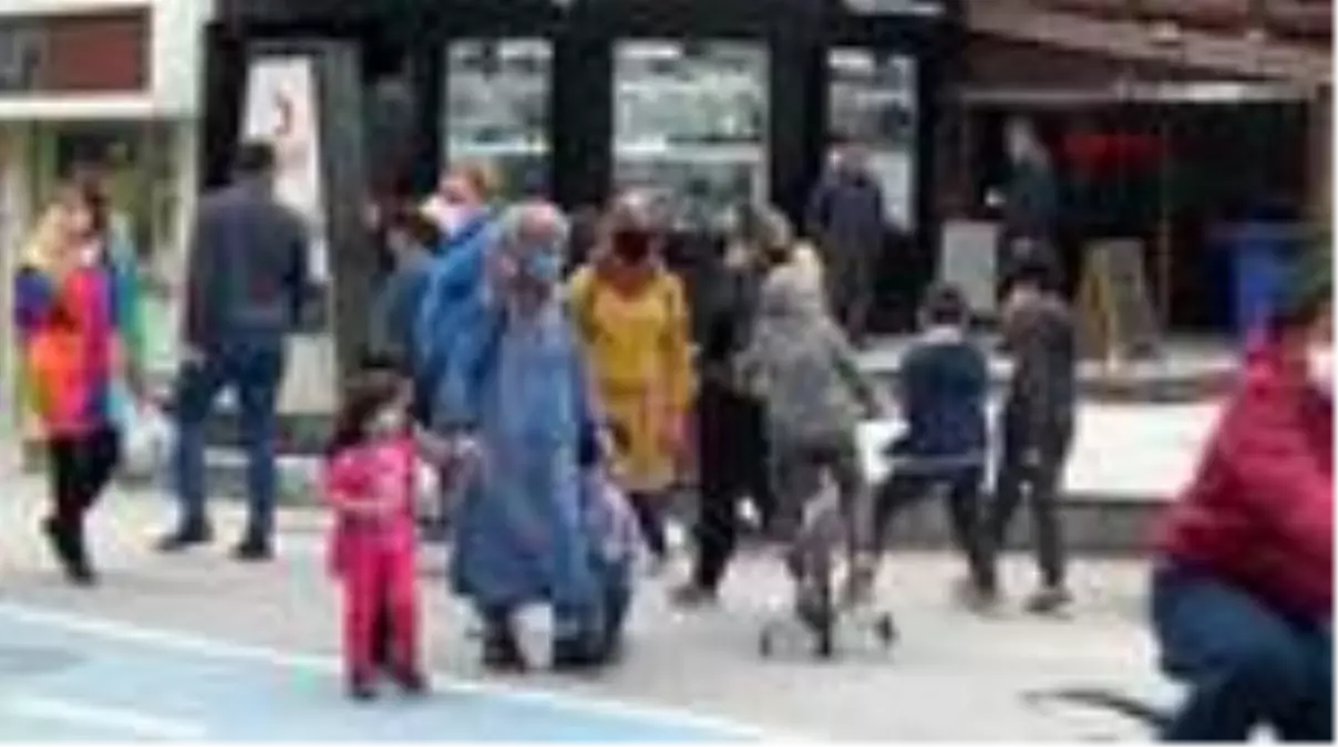 Bolu'da çocuklar parklarda eğlendi