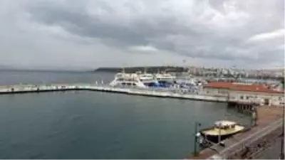 Çanakkale'de kısıtlama sonrası gemi seferleri normale döndü