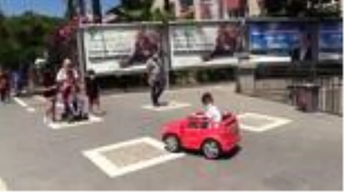 Çocuklar güneşli havada gönüllerince eğlendi