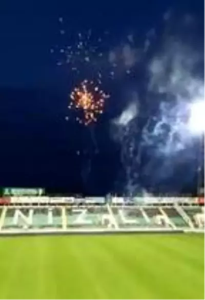 Denizlispor 54. yaşını havai fişek gösterisiyle kutladı Denizlispor 54. yaşını havai fişek gösterisiyle kutladı