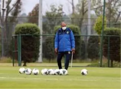 Fenerbahçe, Riva'da çalışmalarını sürdürüyor Fenerbahçe, Riva'da çalışmalarını sürdürüyor