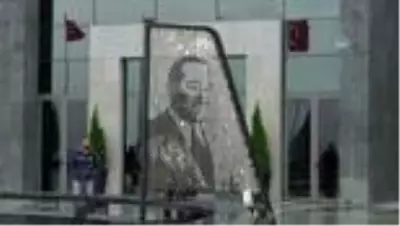 İsmi 'yassı', namı 'yaslı' ada, Demokrasi ve Özgürlükler Adası olarak yeniden doğuyor (3) İsmi 'yassı', namı 'yaslı' ada, Demokrasi ve Özgürlükler Adası olarak yeniden doğuyor (3)