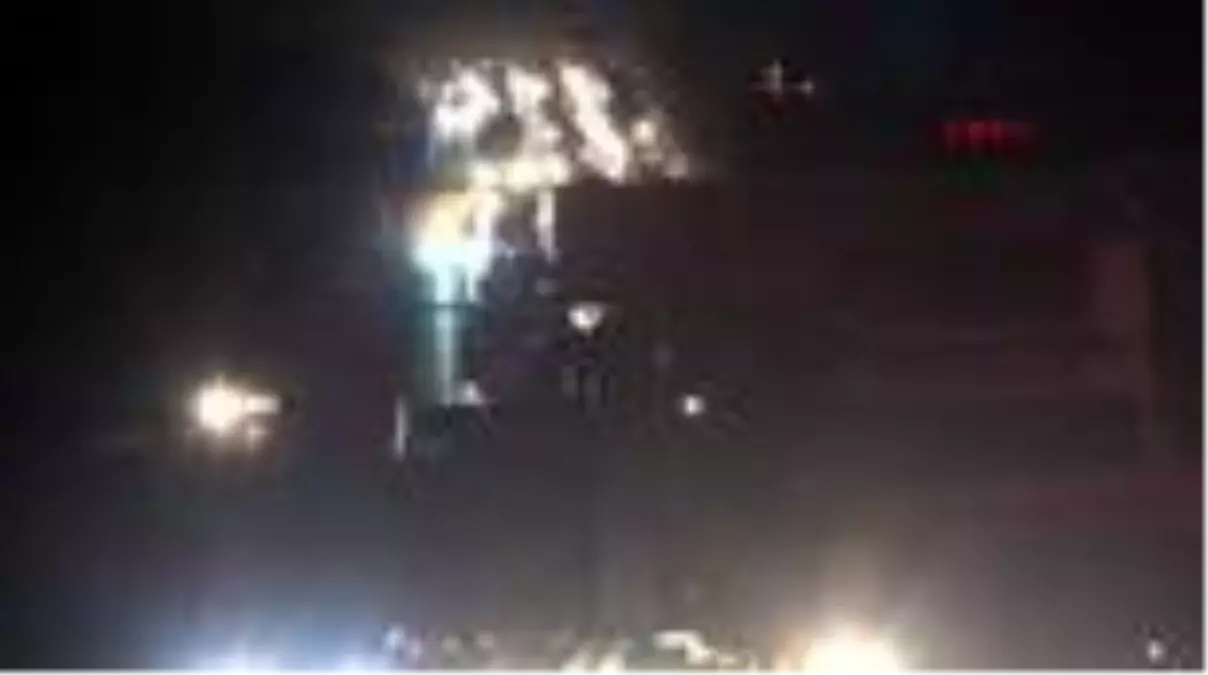 Kısıtlama bitti, kilometrelerce kuyruk oluştu