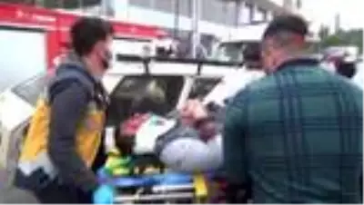 Manisa’da işçi servisi otomobille çarpıştı: 5 yaralı