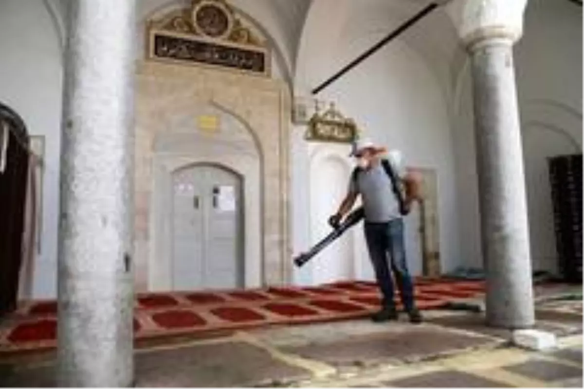 Menderes'te camiler ibadete hazır