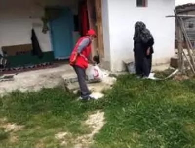 Mesut Özil'in Aslanapa'ya gönderdiği yardımlar bayramın son günü dağıtıldı