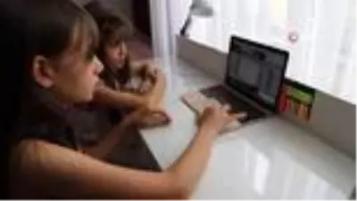 Online kodlama kampı atölye etkinliğine 70 öğrenci katıldı Online kodlama kampı atölye etkinliğine 70 öğrenci katıldı