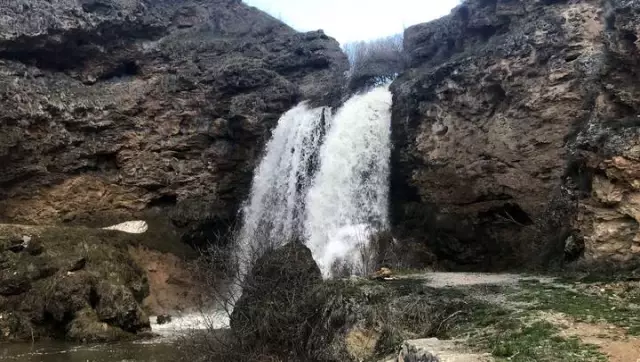 Sırakayalar Şelalesi Kovid-19 tedbirleri nedeniyle boş kaldı Sırakayalar Şelalesi Kovid-19 tedbirleri nedeniyle boş kaldı