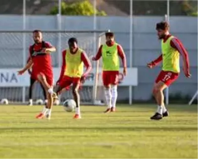 Sivasspor lige hazırlanıyor Sivasspor lige hazırlanıyor