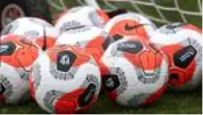 Son dakika! Premier Lig kulüplerinden 'toplu ve temaslı antrenman' kararı! Son dakika! Premier Lig kulüplerinden 'toplu ve temaslı antrenman' kararı!