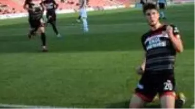 Trabzonspor, Balıkesirsporlu Rahmi Anıl'ı renklerine bağladı Trabzonspor, Balıkesirsporlu Rahmi Anıl'ı renklerine bağladı