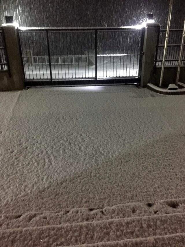 Afyonkarahisar'ın Kumalar Yaylası'na haziran ayına 3 gün kala kar yağdı Afyonkarahisar'ın Kumalar Yaylası'na haziran ayına 3 gün kala kar yağdı