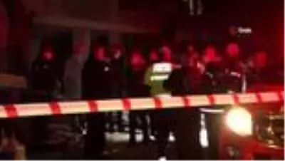 Ağaca çarpan otomobil hurdaya döndü: 1 ölü, 2 yaralı Ağaca çarpan otomobil hurdaya döndü: 1 ölü, 2 yaralı