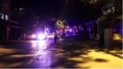 Ağaca çarpan otomobildeki 1 kişi öldü, 2 kişi yaralandı Ağaca çarpan otomobildeki 1 kişi öldü, 2 kişi yaralandı