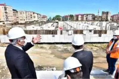 Başkan Zorluoğlu Millet Bahçesi'nde incelemelerde bulundu Başkan Zorluoğlu Millet Bahçesi'nde incelemelerde bulundu