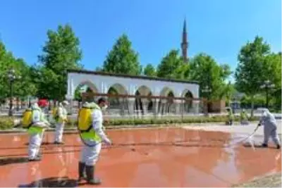 Başkent'te camilerde temizlik ve dezenfeksiyon Başkent'te camilerde temizlik ve dezenfeksiyon