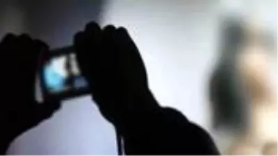 Boşanma aşamasındaki karısının ’mahrem’ fotoğraflarını akrabalarına gönderdi