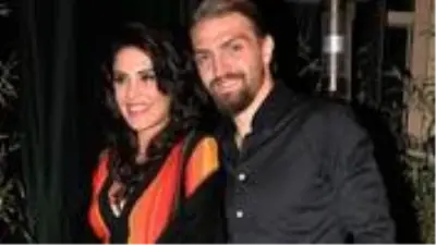 Caner Erkin'den Şükran Ovalı itirafı: İkna etmek için kapısında yattım Caner Erkin'den Şükran Ovalı itirafı: İkna etmek için kapısında yattım