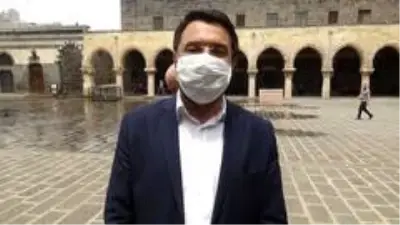 Diyarbakır'da 'cuma namazı' hazırlığı Diyarbakır'da 'cuma namazı' hazırlığı