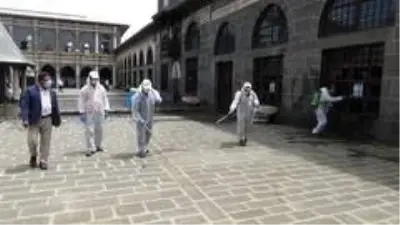 Diyarbakır'da 'cuma namazı' hazırlığı Diyarbakır'da 'cuma namazı' hazırlığı