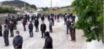 Evinde ölü bulanan üniversiteli Burak, toprağa verildi Evinde ölü bulanan üniversiteli Burak, toprağa verildi