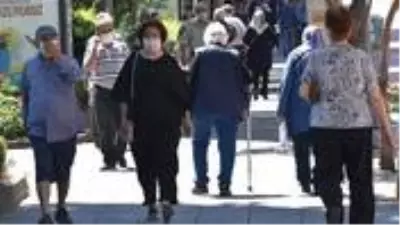 65 yaş üstü ve 18 yaş altı için devam eden sokağa çıkma yasağının kuralları değişti