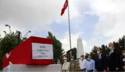 İdlib şehidi Teğmen Tatar, memleketi Elazığ'da son yolculuğuna uğurlandı İdlib şehidi Teğmen Tatar, memleketi Elazığ'da son yolculuğuna uğurlandı