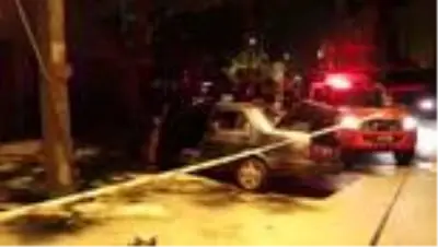 Kontrolden çıkan otomobil ağaca çarptı; 1 ölü, 2 ağır yaralı Kontrolden çıkan otomobil ağaca çarptı; 1 ölü, 2 ağır yaralı