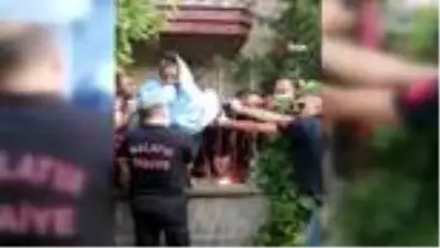 Küçük kız, karnına saplanan demirle hastaneye kaldırıldı