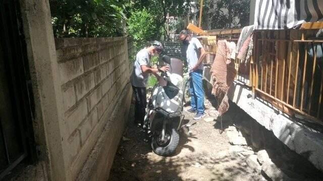 Motosiklet çalmaktan serbest bırakılan hırsıza, sokağa çıkma yasağını ihlalden para cezası kesildi Motosiklet çalmaktan serbest bırakılan hırsıza, sokağa çıkma yasağını ihlalden para cezası kesildi