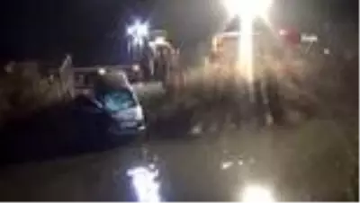 Otomobili kanala uçan sürücü kaza sonrası olay yerinden kaçtı Otomobili kanala uçan sürücü kaza sonrası olay yerinden kaçtı