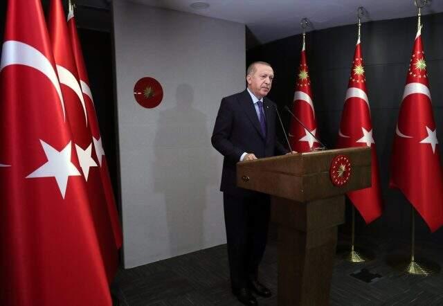 Son Dakika: İstanbul'un Fethi'nin yıl dönümü nedeniyle yarın Ayasofya'da Fetih Suresi okunacak Son Dakika: İstanbul'un Fethi'nin yıl dönümü nedeniyle yarın Ayasofya'da Fetih Suresi okunacak