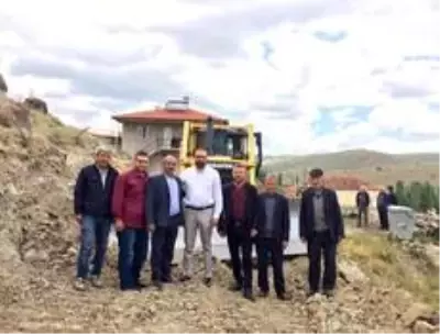 Şuhut'ta köy yollarında çalışmalar devam ediyor