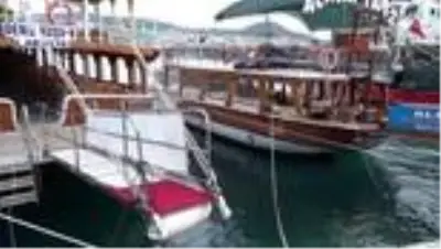 Ticari yatlar ve gezi tekneleri 1 Haziran'da faaliyetlerine yeniden başlayacak Ticari yatlar ve gezi tekneleri 1 Haziran'da faaliyetlerine yeniden başlayacak