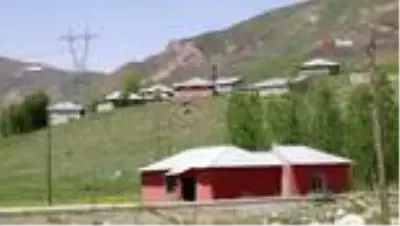 Van'ın Başkale ilçesinde koronavirüs şüphesiyle iki mahalle karantinaya alındı Van'ın Başkale ilçesinde koronavirüs şüphesiyle iki mahalle karantinaya alındı