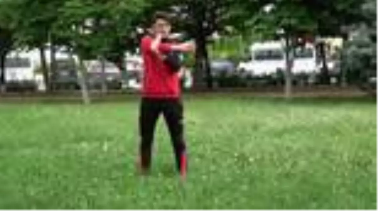 4 saatlik izinlerini karate antrenmanıyla değerlendiriyorlar