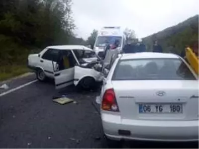 Ankara'da trafik kazası: 2 yaralı Ankara'da trafik kazası: 2 yaralı