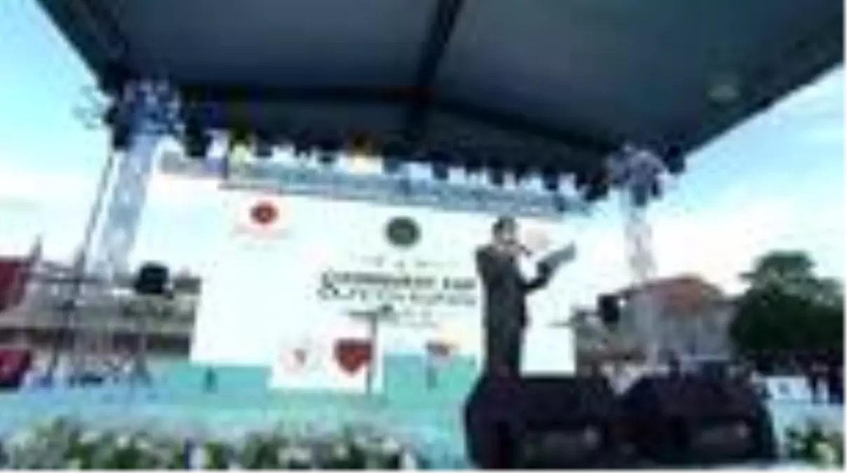 Bakan Kasapoğlu, 8. Fetih Kupası Okçuluk Yarışması'nın ödül törenine katıldı