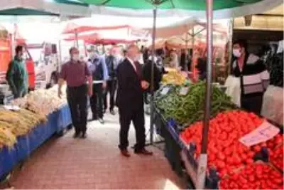 Başkan Öztürk pazar yeri ve camide incelemelerde bulundu