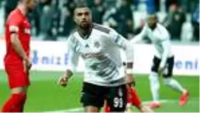 Beşiktaş'ta Boateng'e Rebocho formülü Beşiktaş'ta Boateng'e Rebocho formülü