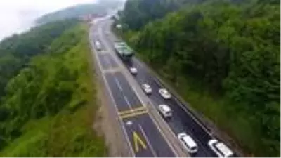 Bolu Dağı'ndan yük nakliye gemisi geçti Bolu Dağı'ndan yük nakliye gemisi geçti